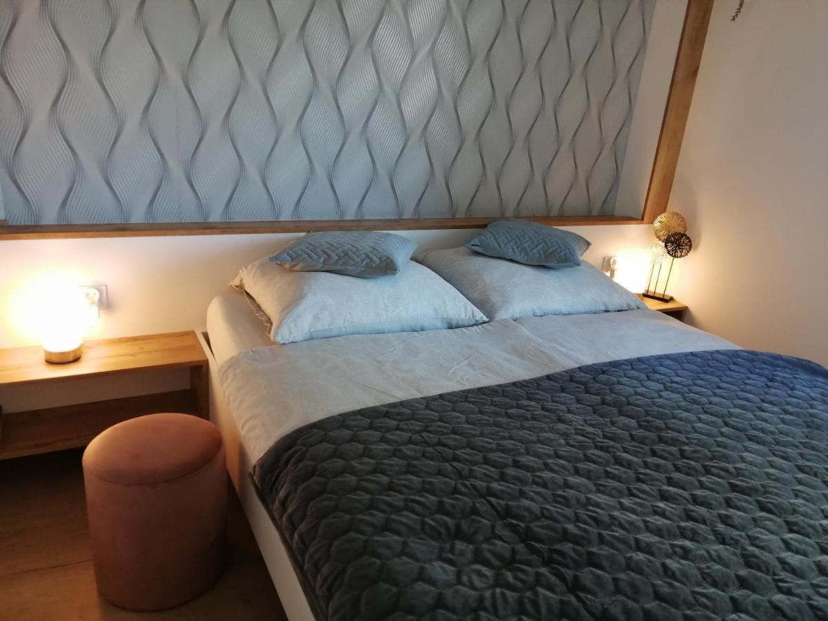 Apartament Zielone Wzgorze 2 Еленя-Гура Экстерьер фото